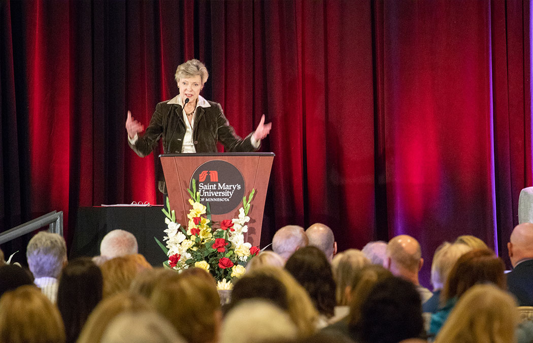 Cokie Roberts inspires action at 2019 Hendrickson Forum