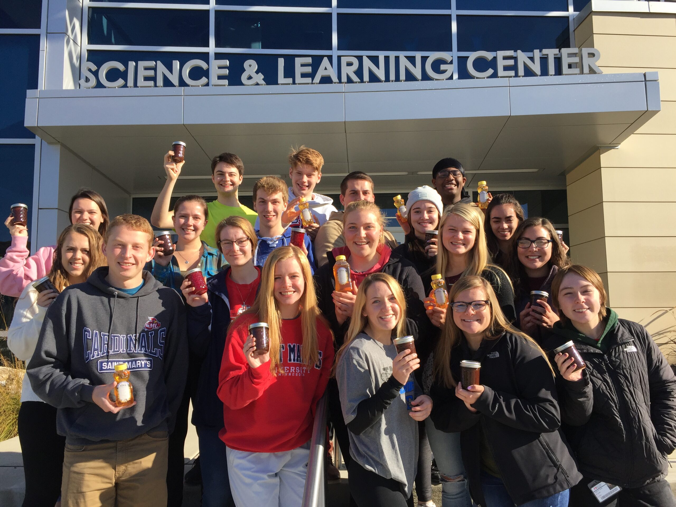First-Year Experience course gives students new perspective on food and each other