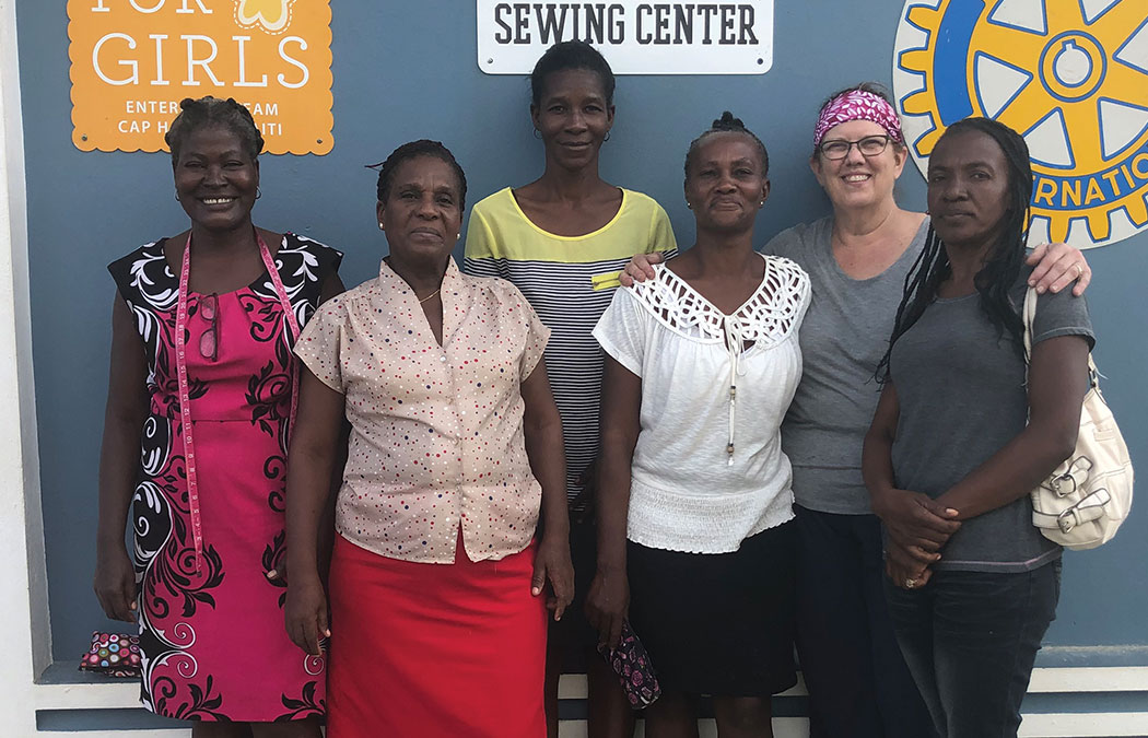 Heroes on the front lines – Schreder helps Haitians construct masks